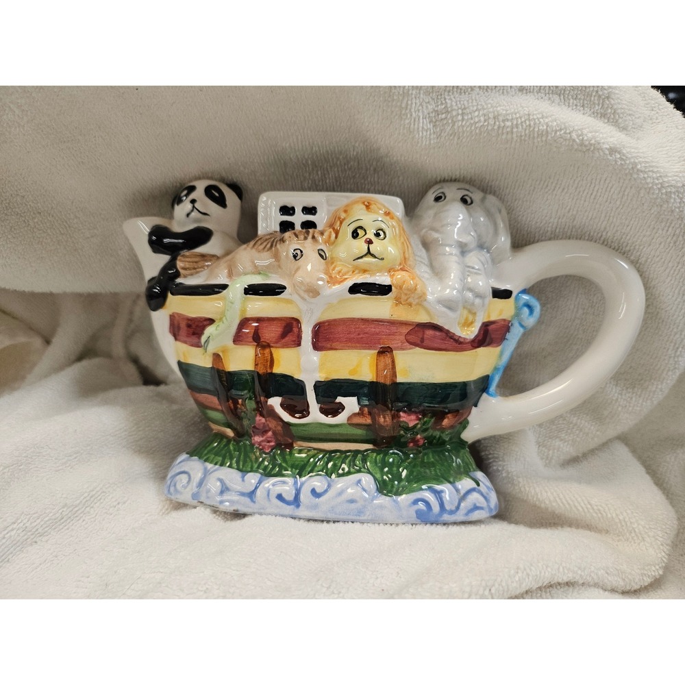 New World Specialties Noahs Ark Decorative Teapot Panda Lion Elephant Pig Cat